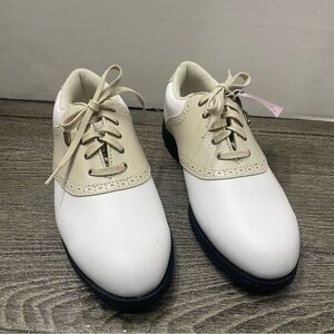 Etonian Classic White and Tan Golf Shoes spikeless. Women’s size 6.5 NWT.